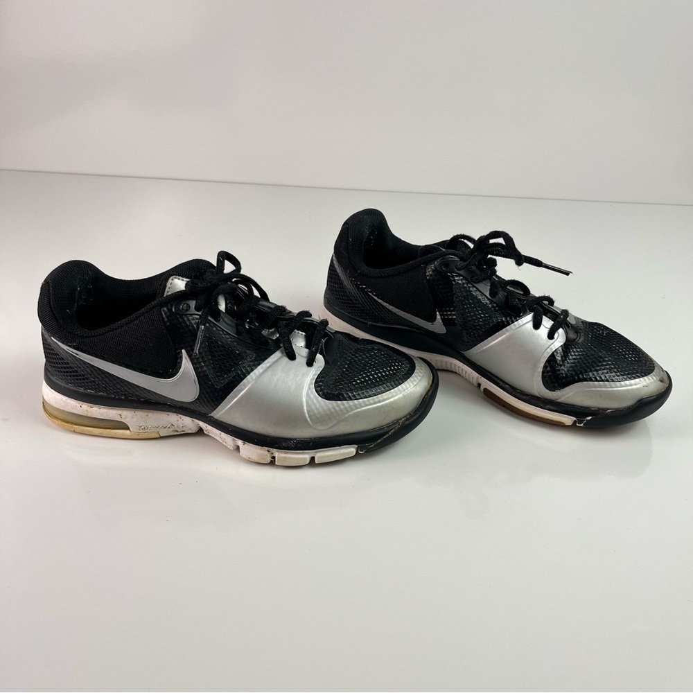 Women’s Nike Air Max Extreme Volleyball Shoes Black Silver Sz 9
